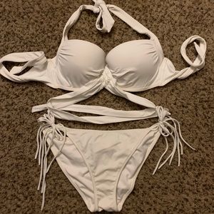 Victoria’s Secret 2-piece bathing suit
